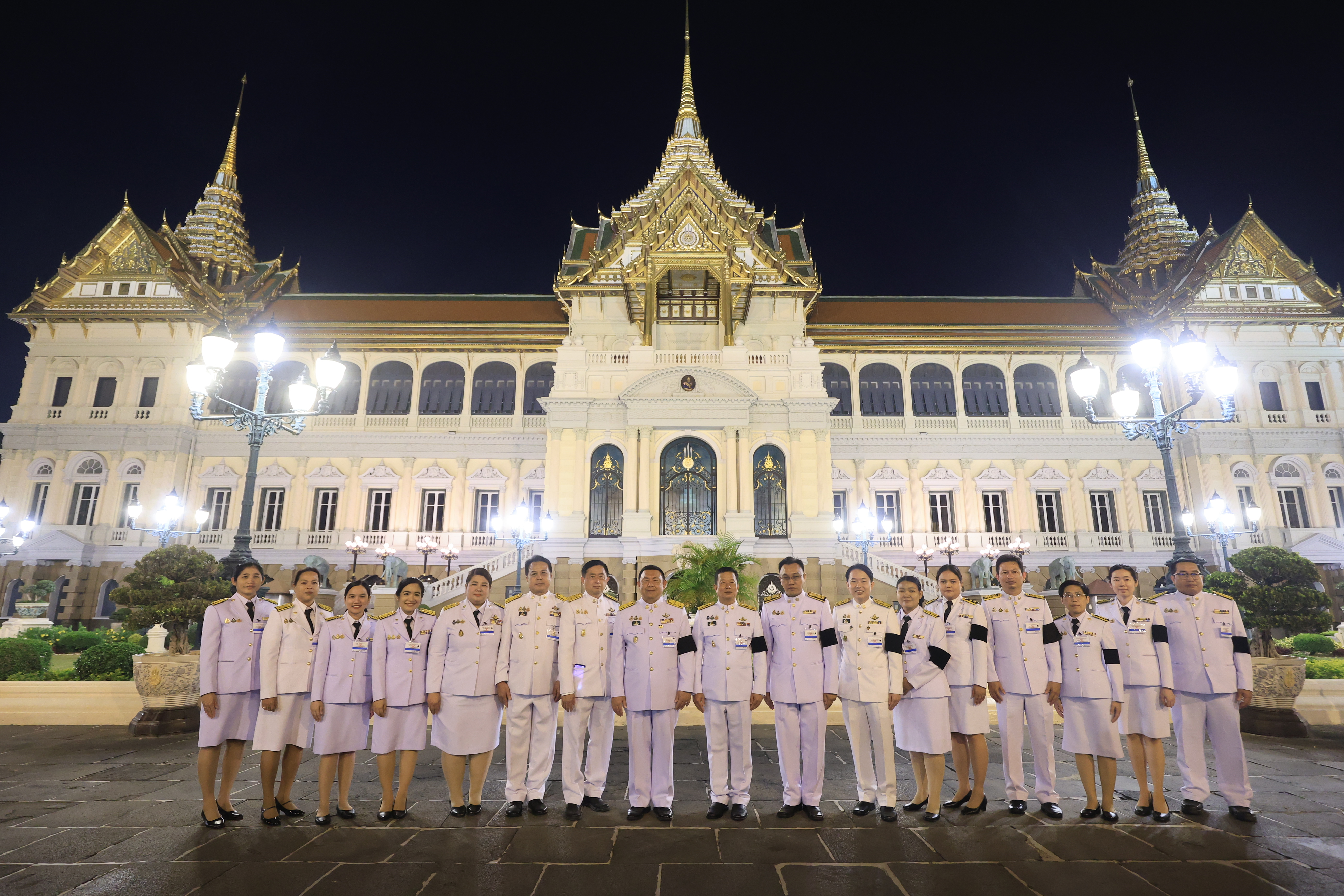 title - สำนักงานการปฏิรูปที่ดินเพื่อเกษตรกรรม รับพระราชทานพระบรมราชานุญาตให้ร่วมเป็นเจ้าภาพบำเพ็ญกุศลถวายพระบรมศพ สมเด็จพระนางเจ้าสิริกิติ์ พระบรมราชินีนาถ พระบรมราชชนนีพันปีหลวง